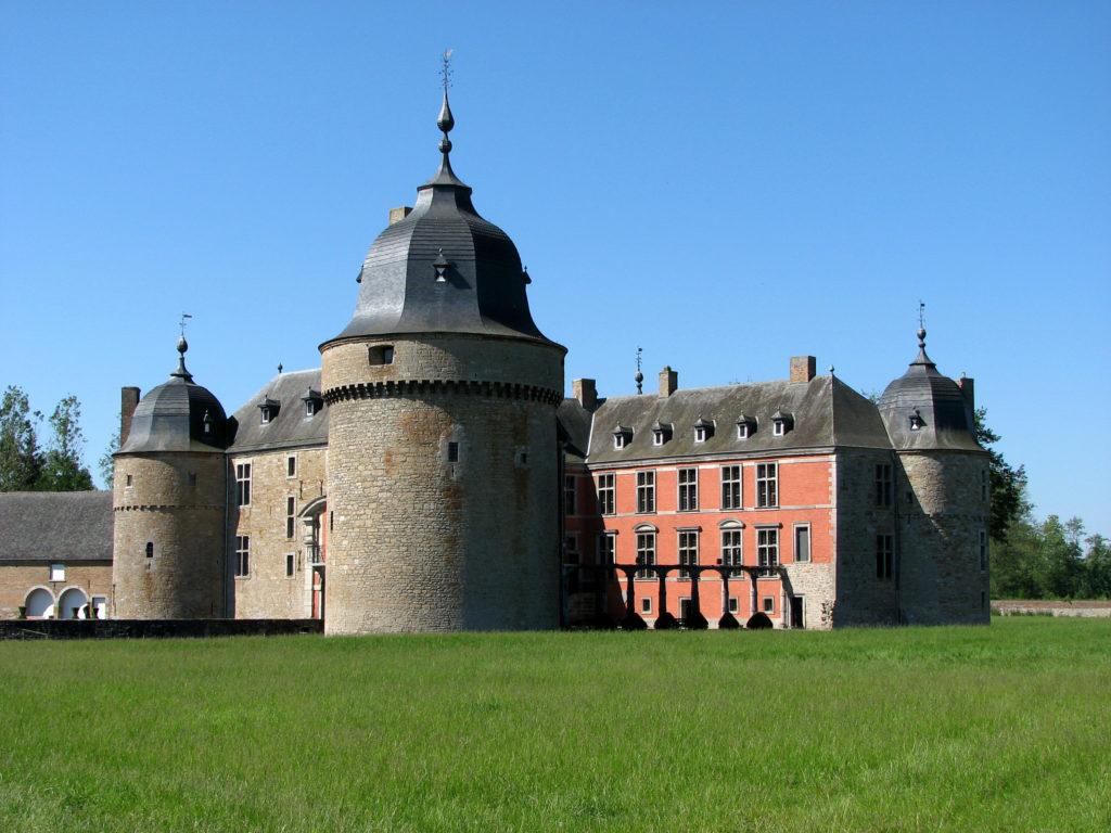 LAVAUX SAINT-ANNE costumes venitiens et animations, entree comprise, retour par Maredsous  V5181